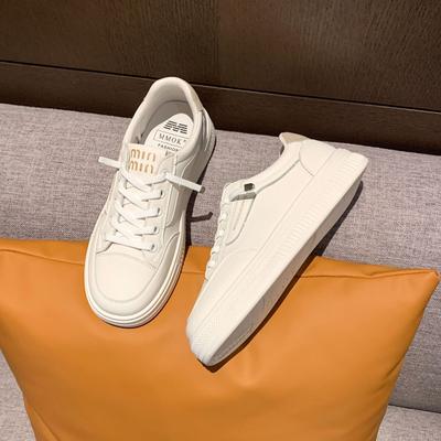 Маленькие белые туфли женские 2025 осень новая универсальная легкая обувь в стиле колледжа повседневная спортивная мягкая подошва