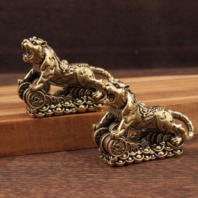 Античная медь Китайский тигр Миниатюрные фигурки Орнаменты Латунь Счастливые Настольные украшения