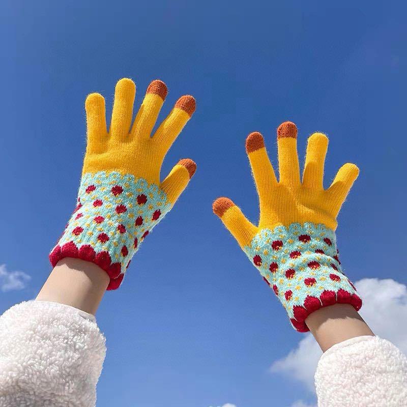 Women's Thick Velvet Winter Touchscreen Gloves - Warm, Cold-Proof Cycling Gloves with Wool Pineapple Pattern for Men and Women.