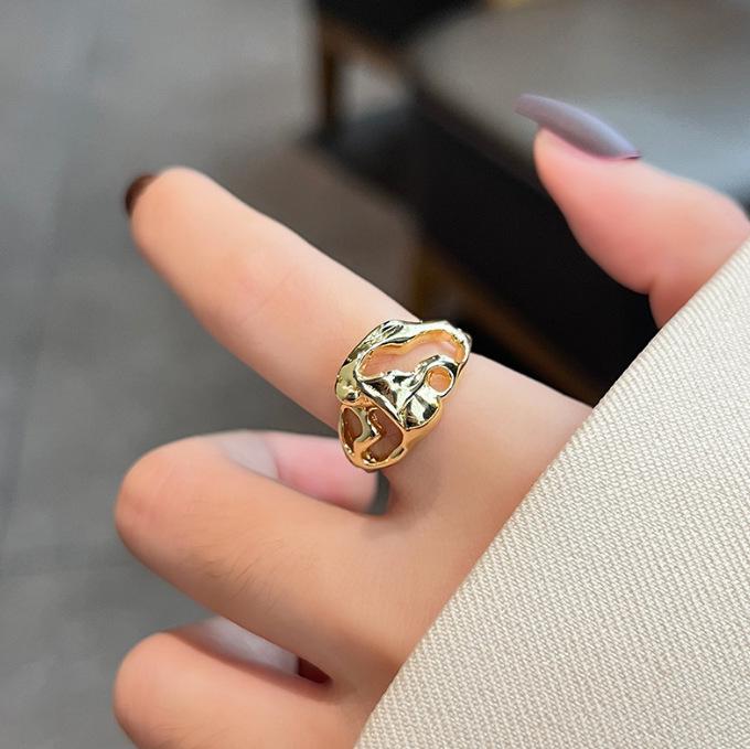 Korean-Style Open Pearl Ring: Retro, Light Luxury Design