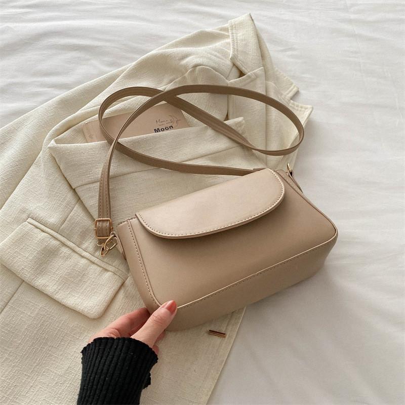 Chic 2024 Summer Fashion Shoulder Bag For Women Trendy Street Style Handbag Beige