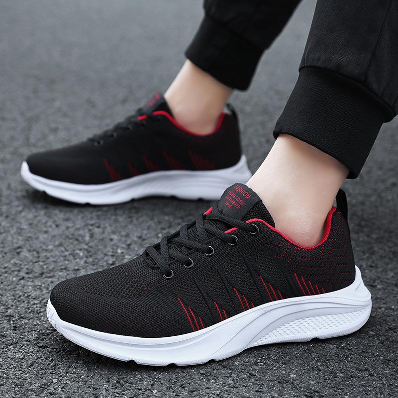 Popular Men's New Breathable Fly-woven Mesh Sports Shoes Soft Sole Light Running Casual Men's Shoes Tide