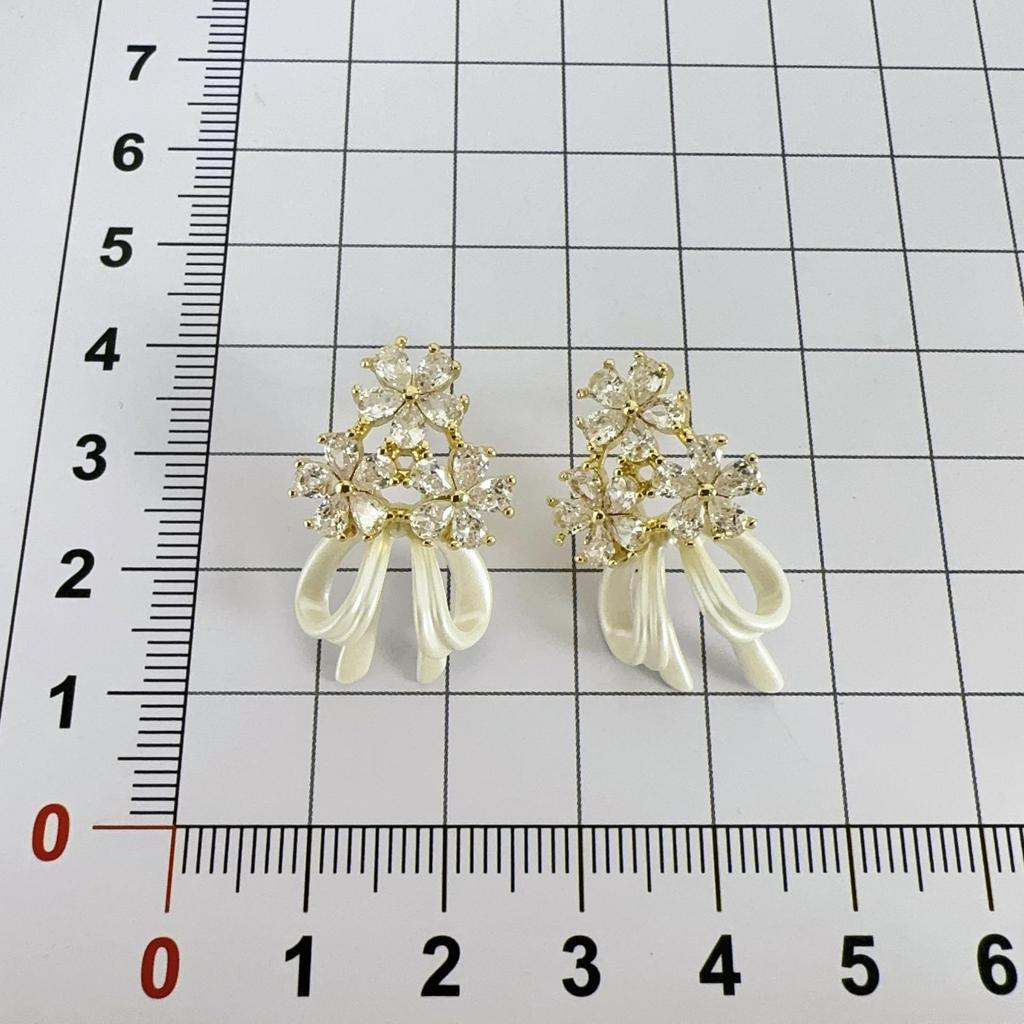 High-End Zircon Flower Bow Earrings - Luxurious, Versatile & Stylish for Women