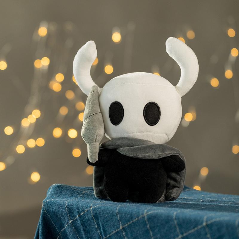 Плюшевые игрушки Hollow Knight Игровой Мастер Трупы Гримм Призрак Набивные животные Кукла Brinquedos Игрушки для детей Подарок на день рождения