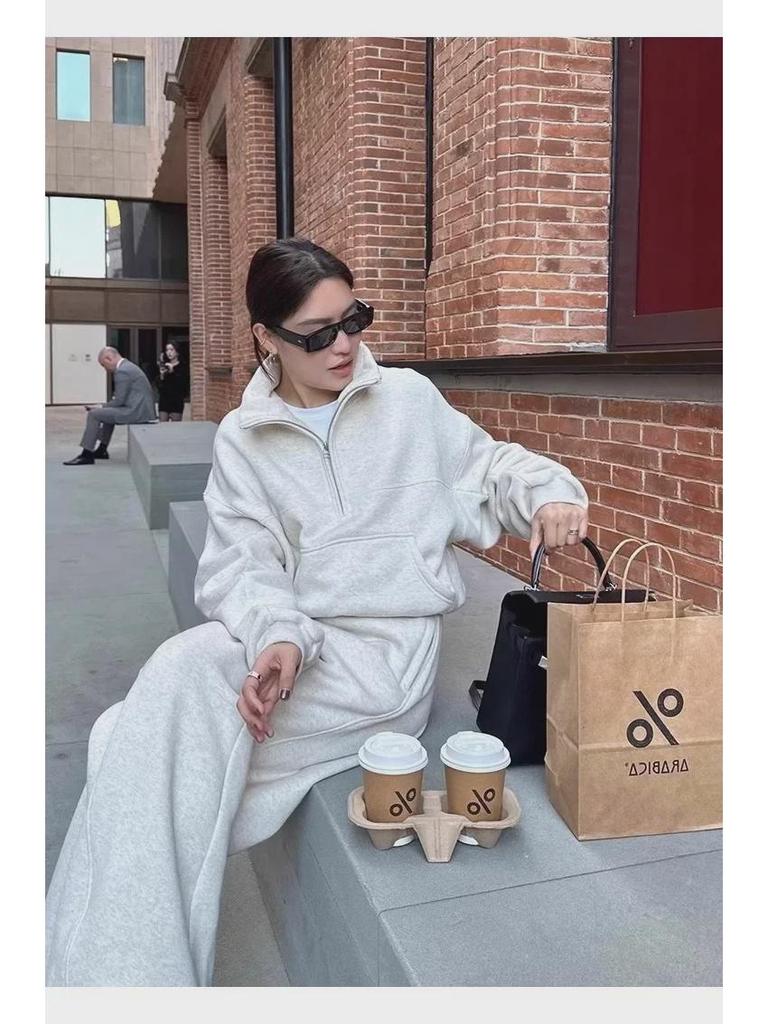 Женский свободный повседневный спортивный костюм: Осень/Зима 2024 Короткая куртка и широкие брюки, комплект из двух предметов