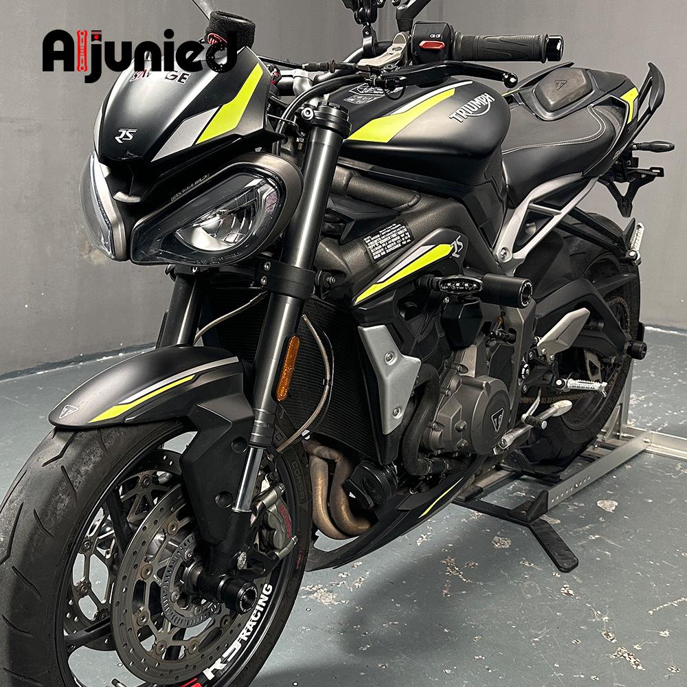 Защитные протекторы осей колес Triumph Street Triple 765 от столкновений