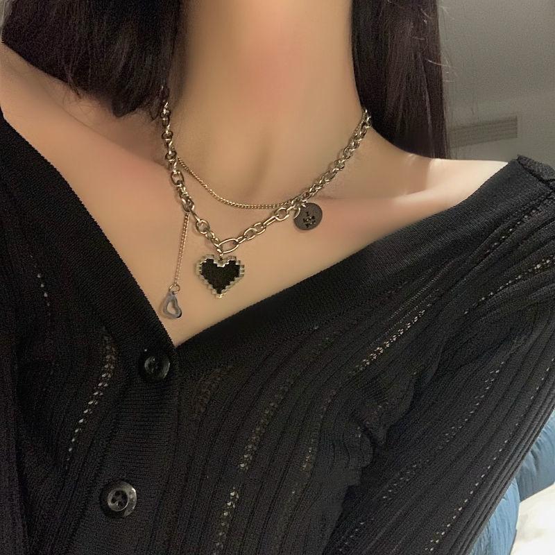 Mosaic Black Love Necklace Female Hip Hop Simple Wild Letter Pendant Clavicle Chain Women's Necklace