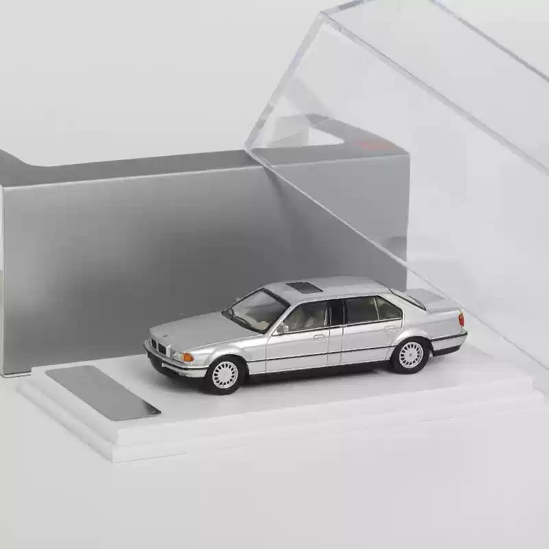 DCM Cars Масштаб 1/64 Седан BMW 7 серии E32 E38 с удлиненной колесной базой Модель автомобиля Металлическая модель автомобиля Игрушка Коллекция Украшение