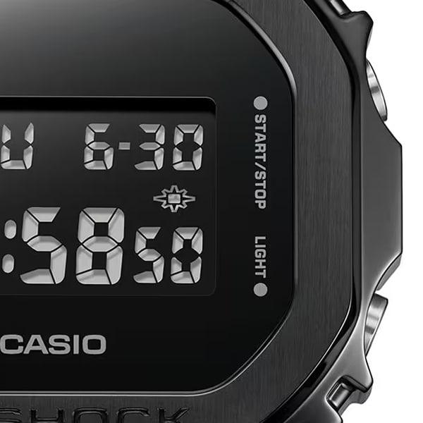 Casio Мужские часы G-SHOCK GM-5600UB-1JF [G-SHOCK Metal Bezel GM-5600] Square Watch Black Digital