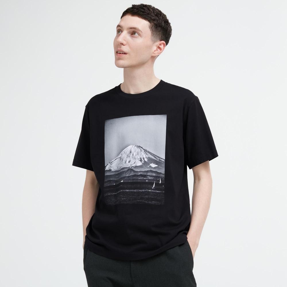 Uniqlo Футболка с принтом «Япония, мир для всех», короткий рукав, стандартный покрой, Дайдо Морияма