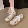 Маленькие белые туфли женские 2025 весна новая мода дышащие трендовые туфли повседневная спортивная обувь для скейтборда уличная съемка повседневные одинарные туфли
