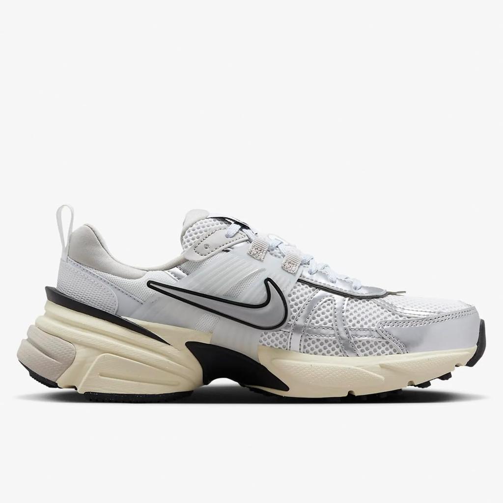 Nike V2K Run Унисекс Технологичные Кроссовки Summit White Pure Platinum Metallic Silver 23,0 см