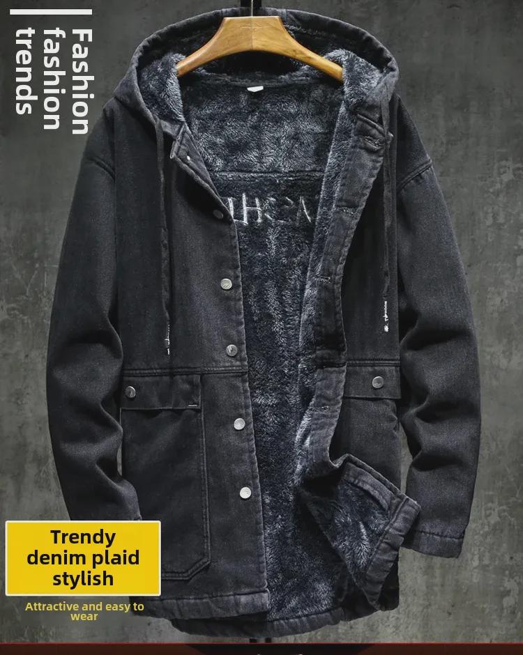 Мужская зимняя джинсовая куртка с капюшоном - плюшевая подкладка, свободный крой, средняя длина, модная ветровка