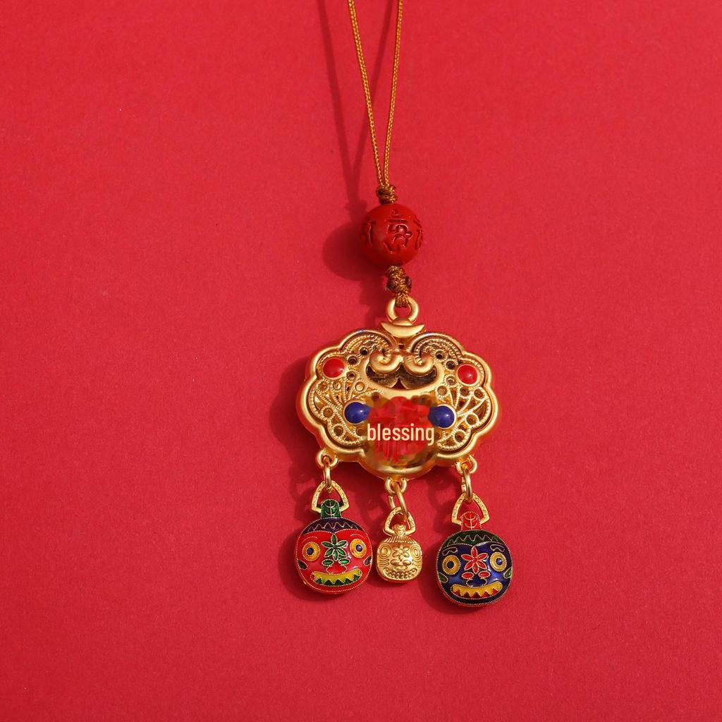 Винтажный брелок для ключей «Автомобиль на удачу» с подвеской в виде золотого зверя и пряжкой в виде колокольчика мира для мужчин и женщин