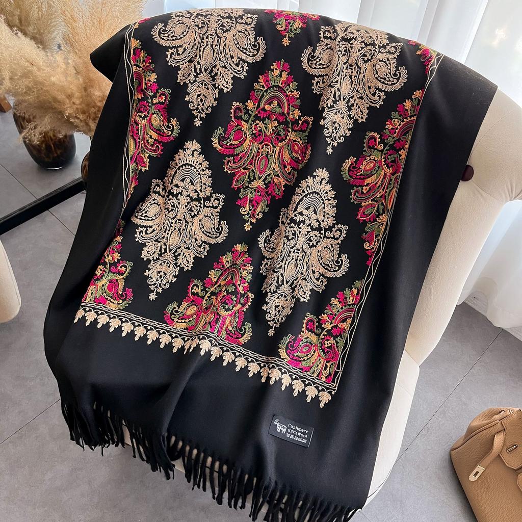 Winter Warm Cashmere Scarf for Women Floral Embroidery Pashmina Blanket Thick Shawl Wrap Neckerchief Elegant Lady Poncho Bufanda