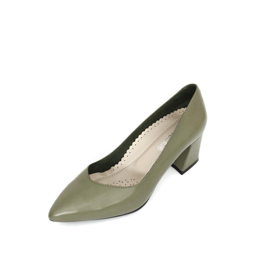 Женские кожаные классические туфли на каблуке