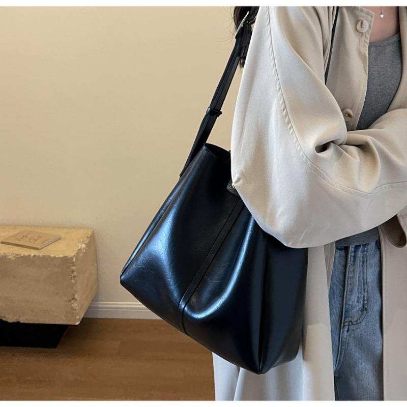 Универсальная женская кожаная сумка из искусственной кожи большой емкости для поездок на работу, новая корейская модная сумка в стиле ретро, ​​однотонная сумка на плечо
