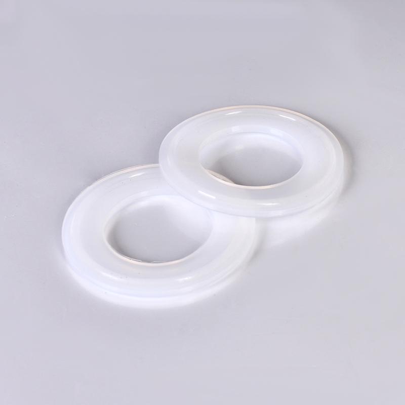 Быстросъемная санитарная зажим-прокладка из нержавеющей стали с PTFE-уплотнением, силиконовой прокладкой и уплотнительным кольцом.