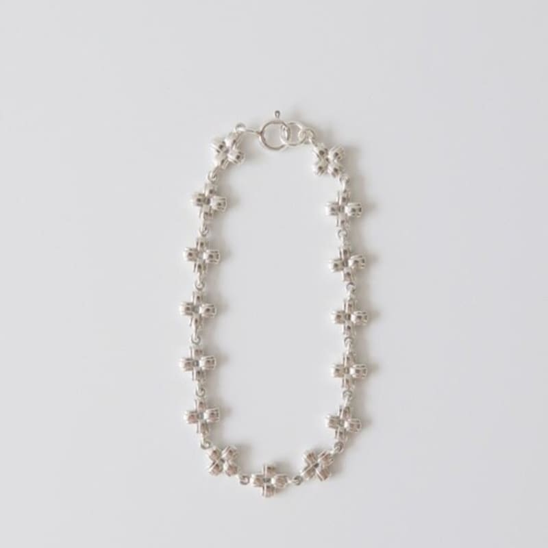 mahogani SMALL LAYERED CROSS CHAIN BRACELET