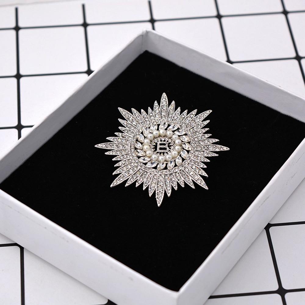 Винтаж Полный Стразы Жемчуг Письмо Большая Брошь Булавка Невесты Серебряные Кристаллы Корона Броши