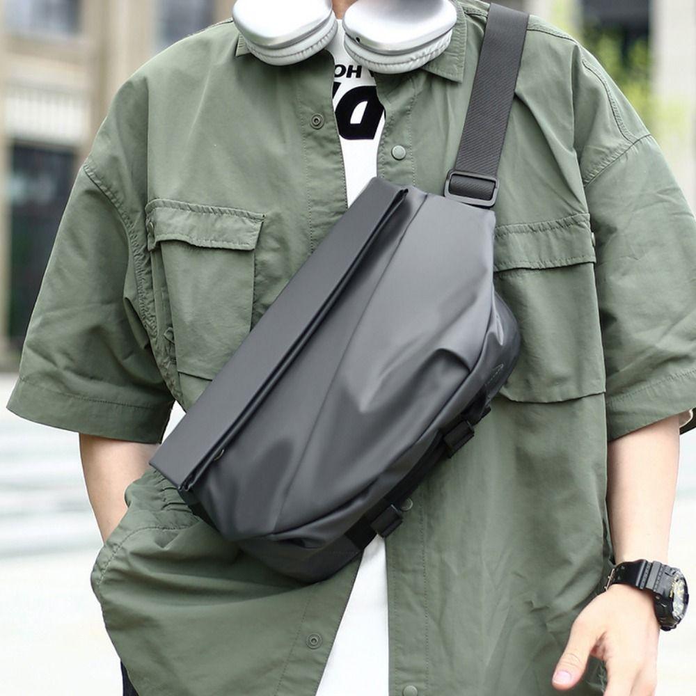 Fashion Large Capacity Oxford Cloth Bag Men Korean Waterproof Crossbody Bag Storage Simple Shoulder Bag Travel