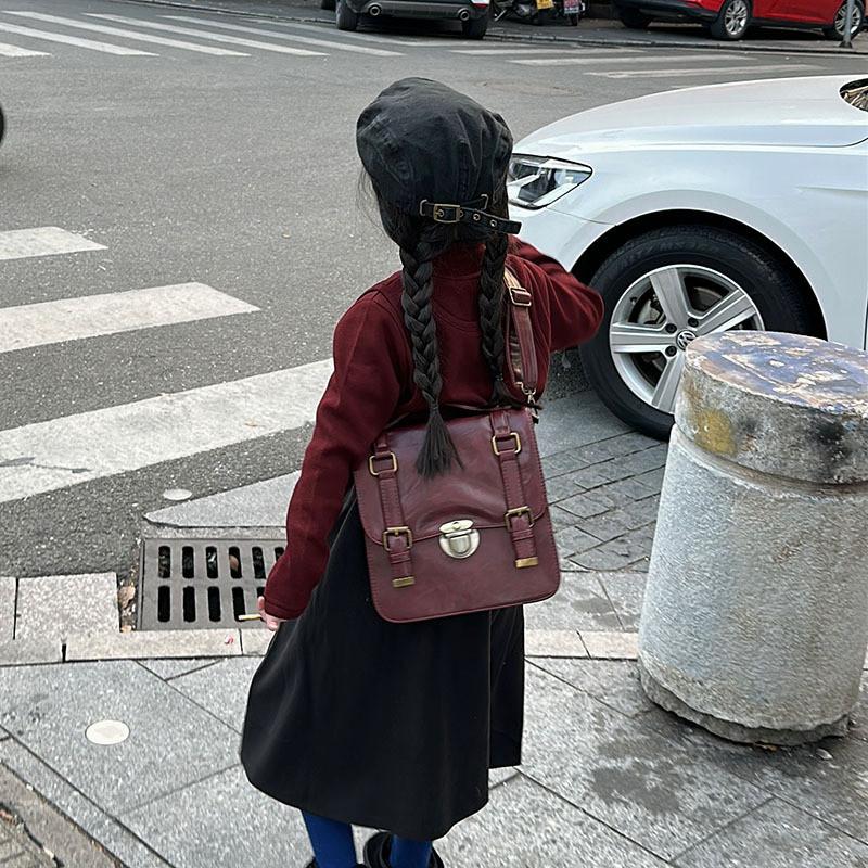 European Design Retro Large Capacity Childrens Backpack With Fashionable Breathable Fabric