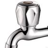 Наружный водопроводный кран для использования в саду и дворе