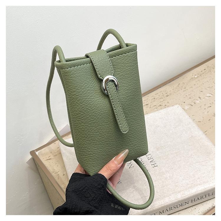 Новая популярная женская сумка через плечо Высококачественные сумки из искусственной кожи Большой вместимости Сумки кроссбоди для женщин Кошелек для телефона с клапаном