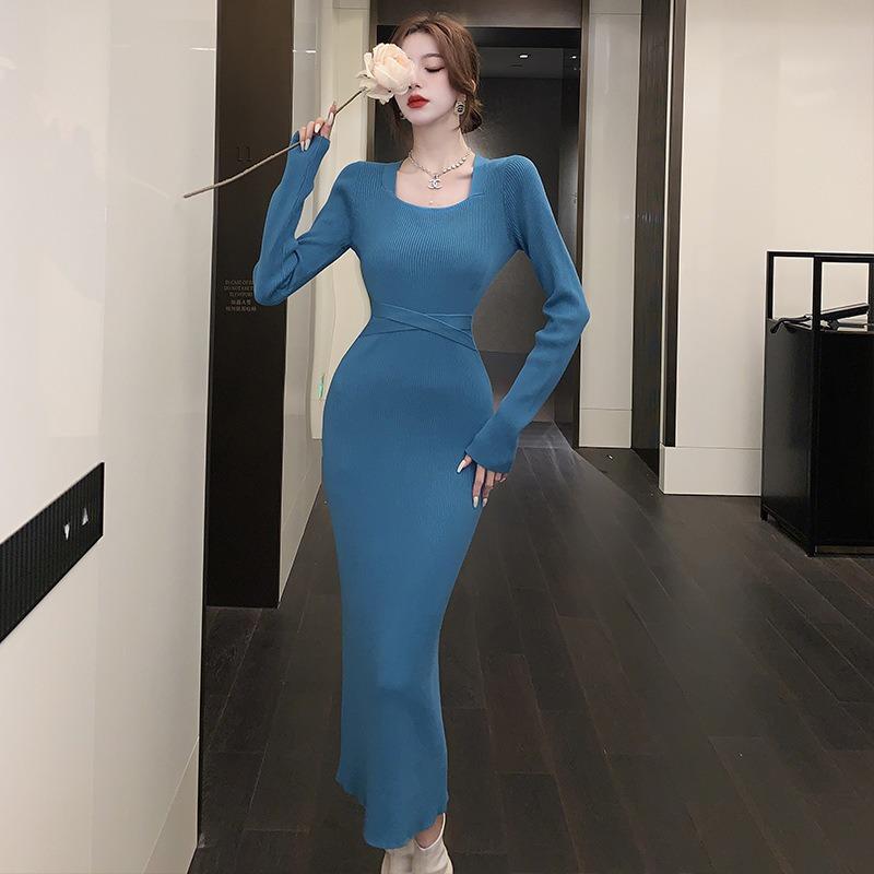 Осенне-зимнее платье с квадратным воротником, облегающее трикотажное платье для женщин, холодный ветер, высококачественный свитер с чувством темперамента, длинное платье
