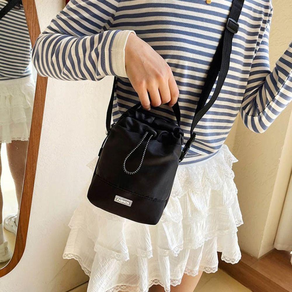 Lightweight Drawstring Shoulder Bag Adjustable Strap Women Crossbody Bag Leisure Phone Bag Travel