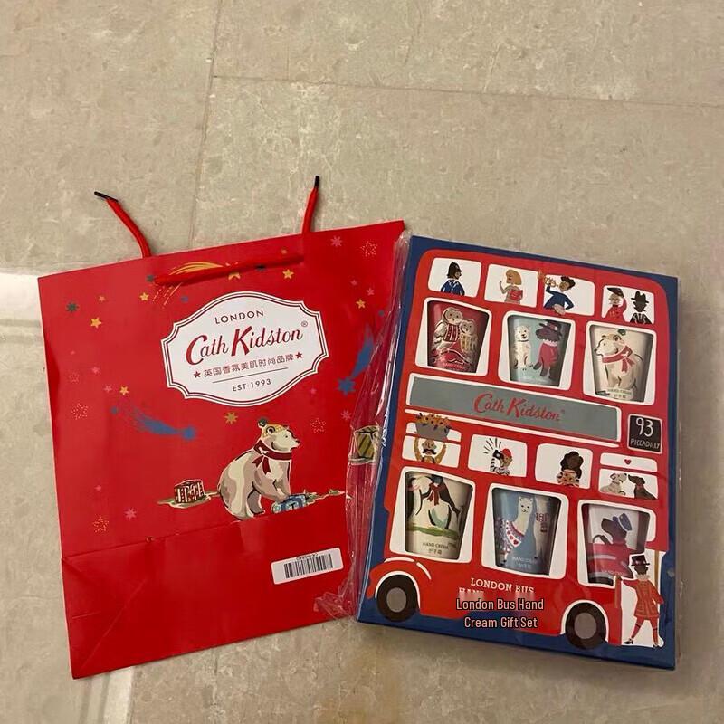 Набор подарков: Ароматический крем для рук Cath Kidston с ароматом лондонского автобуса