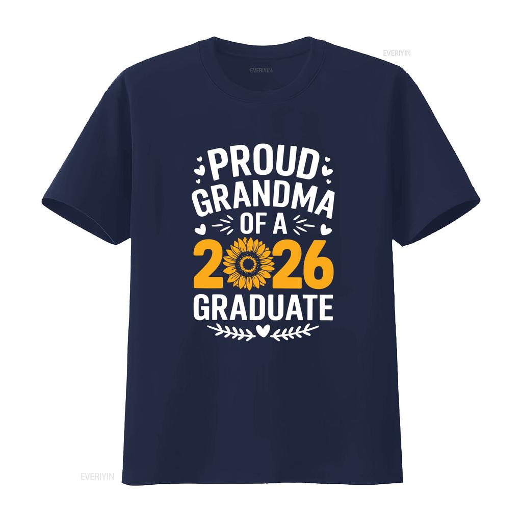 Proud Grandma Of A 2026 Graduate T Shirt Class Graduation Senior vintage Washed streetwear homme Versatile Casual graphic