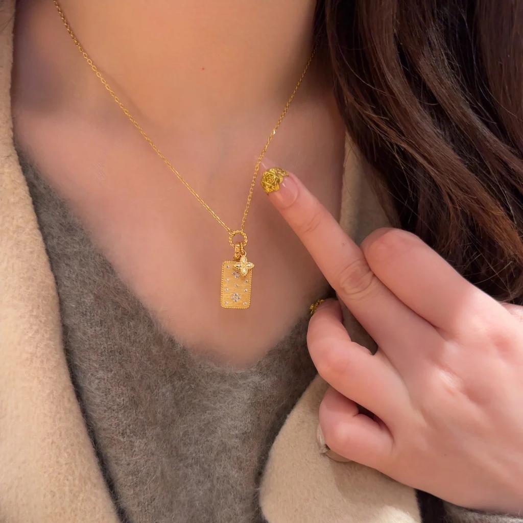 Retro Old Money Wind Four-leaf Clover Double-sided Brushed No Matter Brand Necklace Fashionable Light Luxury Diamond-encrusted Gold Pendant Female