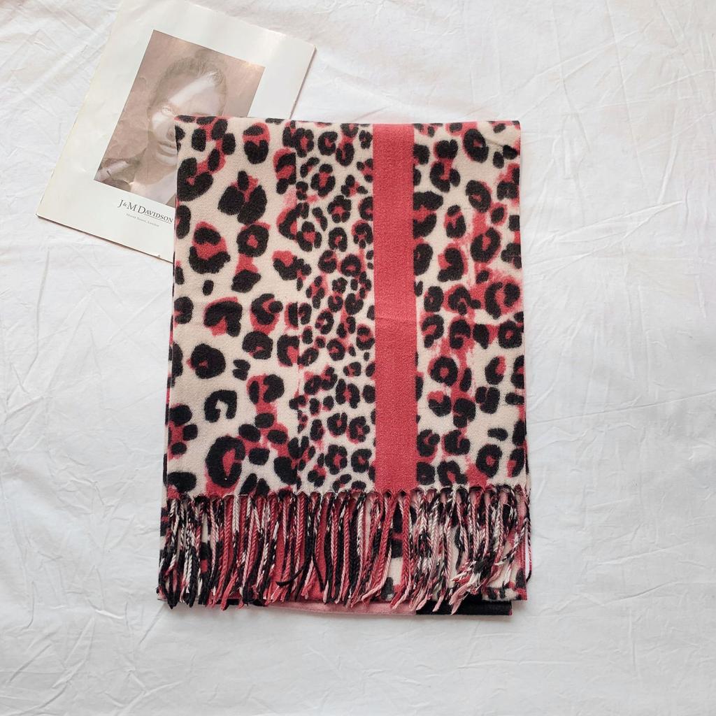 2024 Осень и зима Новый полудлинный мягкий искусственный кашемировый универсальный леопардовый принт шарф-шаль для женщин