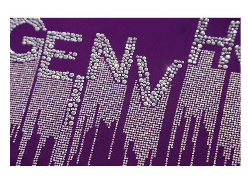 Лето 2024 Блузка с открытыми плечами и открытой спиной из двойного слоя ледяного шелка со стразами