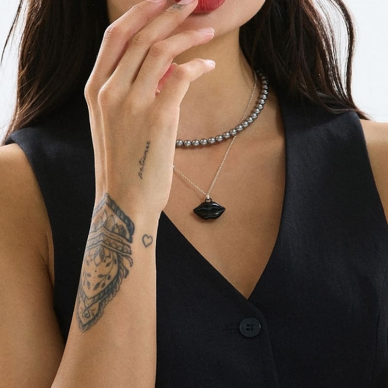 CALLOUTNEWYEAR Chubby Lips Necklace - 25mm_BLACK (Silver92.5)