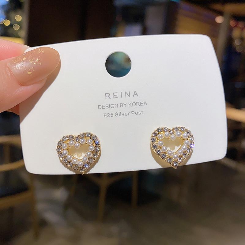 Серьги-подвески в форме сердца из серебра 925 пробы — модные, универсальные и в корейском стиле с акцентами из стразов