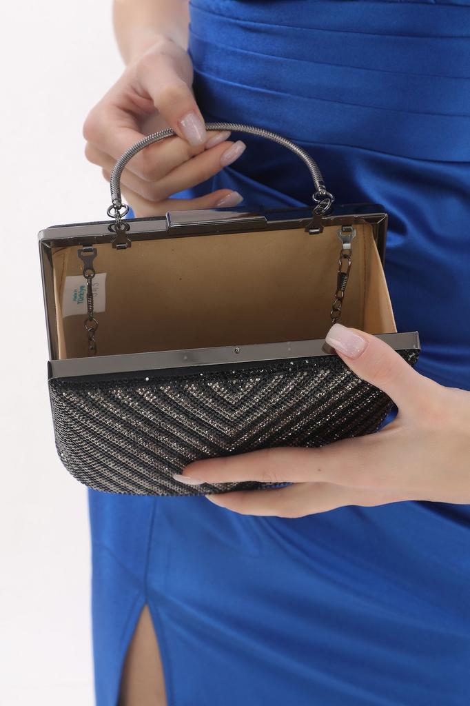 Women's Stylish and Useful Evening Dress Bag Women's Black Color Triangle Stone Evening Dress Clutch Portfolio Bag