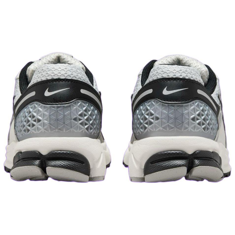 Nike Zoom Vomero 5 Photon Dust Черный Женские HQ1182-001