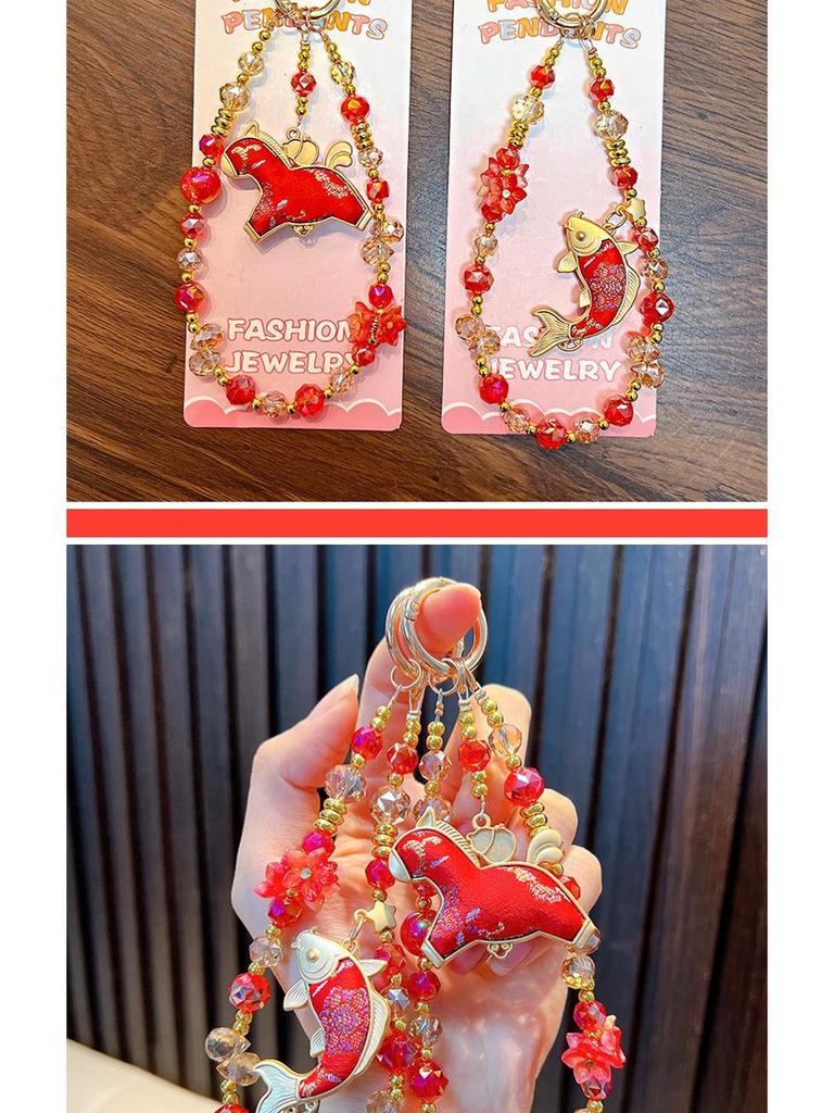 Брелок для телефона с вышивкой в виде рыбы кои - Изысканный брелок-аксессуар в виде лошади