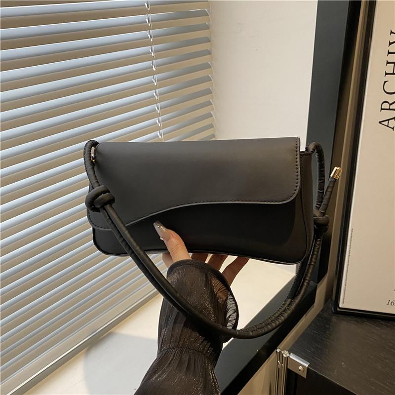 Новая мода для пассажиров, простая сумка-флип через плечо, маленькая квадратная сумка, универсальная сумочка для женщин