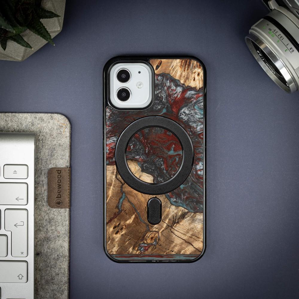 Bewood Unique case for iPhone 12 / 12 Pro - Planets - Pluto with MagSafe