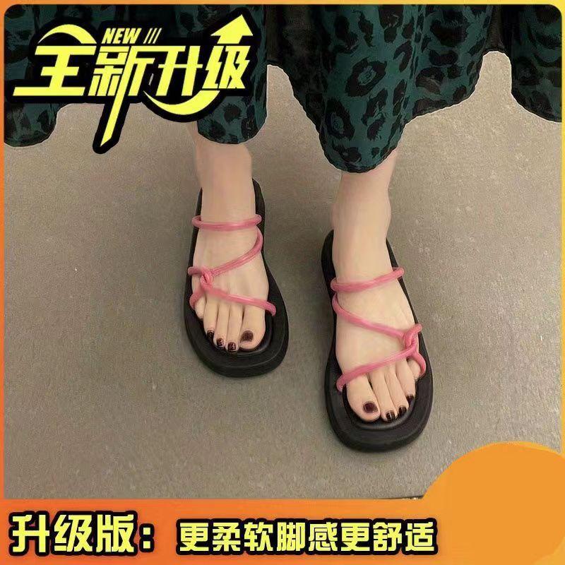 Roman straps cool slippers women wear summer women wear 2025 new open-toed Internet celebrity super fire thick bottom sandals