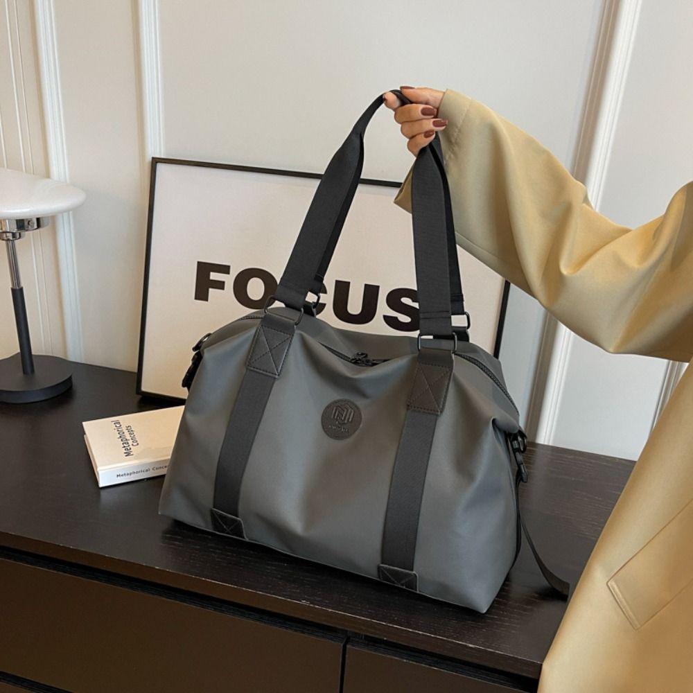 Lightweight Sports Fitness Bag Waterproof Gym Bag Short-distance Travel Handbag  Business