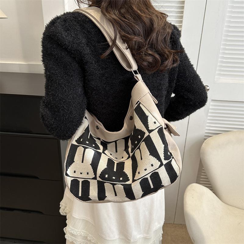 Большая вместительная холщовая сумка для женщин 2024 года, новая модная сумка-мессенджер из кролика, студенческая косметичка, женская сумка-тоут