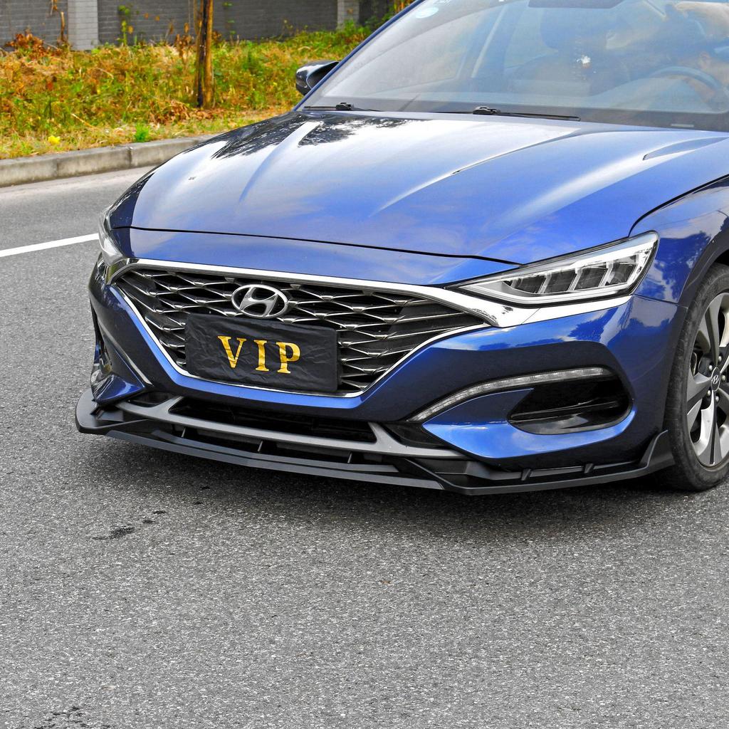 Современный комплект переднего сплиттера и заднего спойлера для Ford Fiesta: Сплиттер, жабры и защиты бампера в боевом стиле