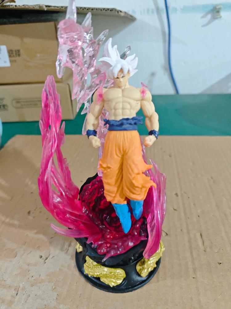 24 см Аниме Dragon Ball Может Излучать Свет Фигурка Ультра Инстинкт Сон Гоку Саян ПВХ Скульптура Кукла Украшение Модель Коллекция Подарки