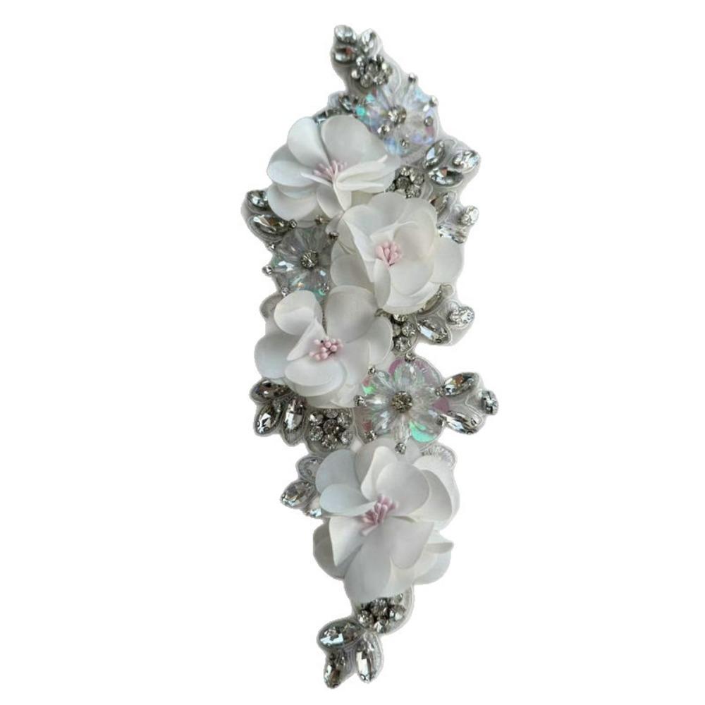 Аппликация из кружева с бусинами и стразами, объемная кристальная аппликация, пришитая вручную, приклеиваемая утюгом, сверкающая, из стеклянных бусин и кристаллов.