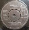 7inch Record MIRACLES - Love Machine TMG1015 Tamla Motown 1975 UK Soul/Funk Used