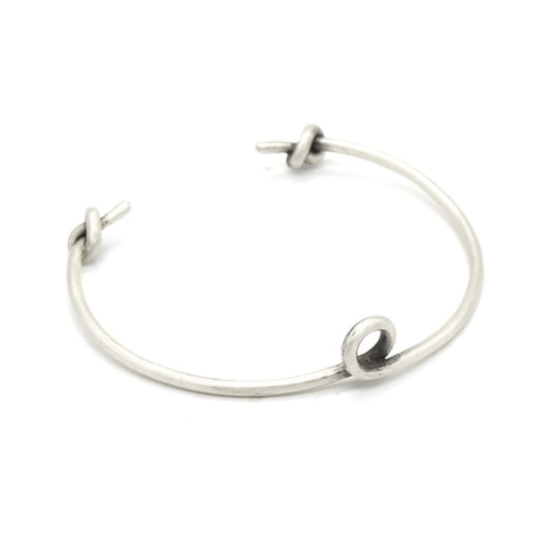 ODDCOLLET Knotted cuffs